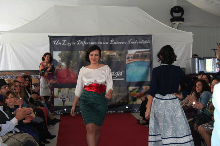 Manzanares se viste de gala, moda y glamour con el pase de modelos de Isabel Romero “Lebasy-Tocados”-3