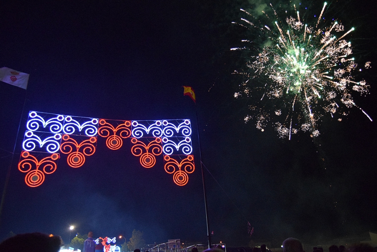 Almagro-inauguró-su-Feria-y-Fiestas-2016-con-una-nueva-iluminación-de-arcos-de-leds