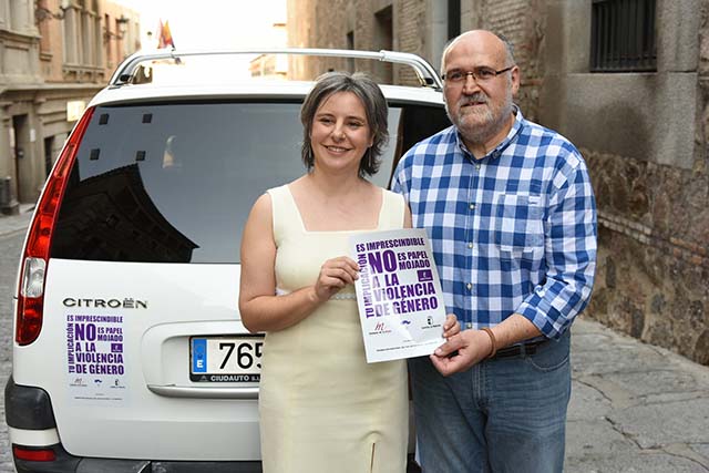 Castilla la Mancha Más de 500 taxis de la región se unen a la campaña de sensibilización en contra de la violencia de género lanzada por el Instituto de la Mujer