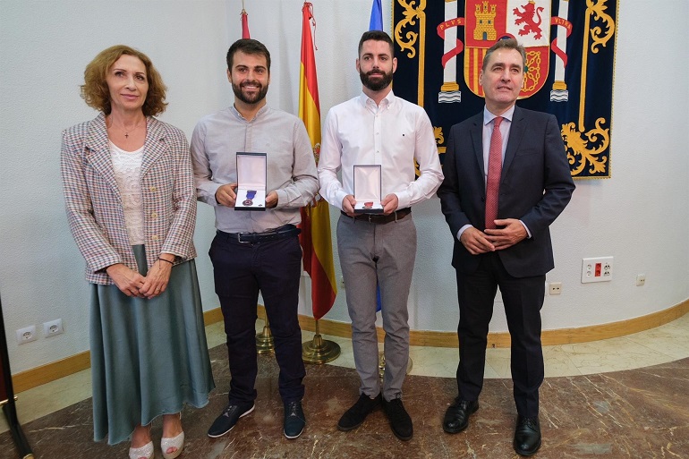 Ciudad Real Jesús Alberto Palacios y Alejandro Fernández-Yáñez reciben la Medalla de Protección Civil