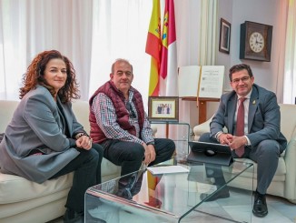 Valverde estudiará la posibilidad de que la Diputación de Ciudad Real adquiera el archivo fotográfico de Manuel Herrera Piña