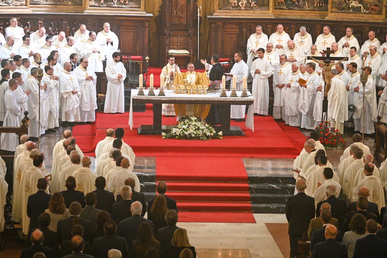 Monseñor Abilio Martínez Varea toma posesión como nuevo obispo de Ciudad Real y prior de las Órdenes Militares en una ceremonia histórica en la Catedral del Prado