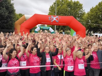 Una marea rosa de 2.500 personas inunda Ciudad Real para vencer al cáncer de mama