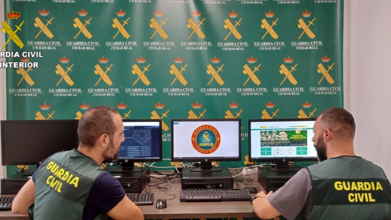 La Guardia Civil asesta un golpe histórico Desmantela 3 bandas de ciberestafas que robaron 1,2 millones de euros en Ciudad Real