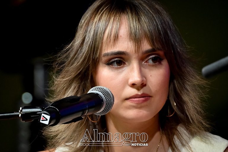La bolañega María Ruiz, finalista del I Premio SGAE para Jóvenes Cantautoras Mari Trini 2025