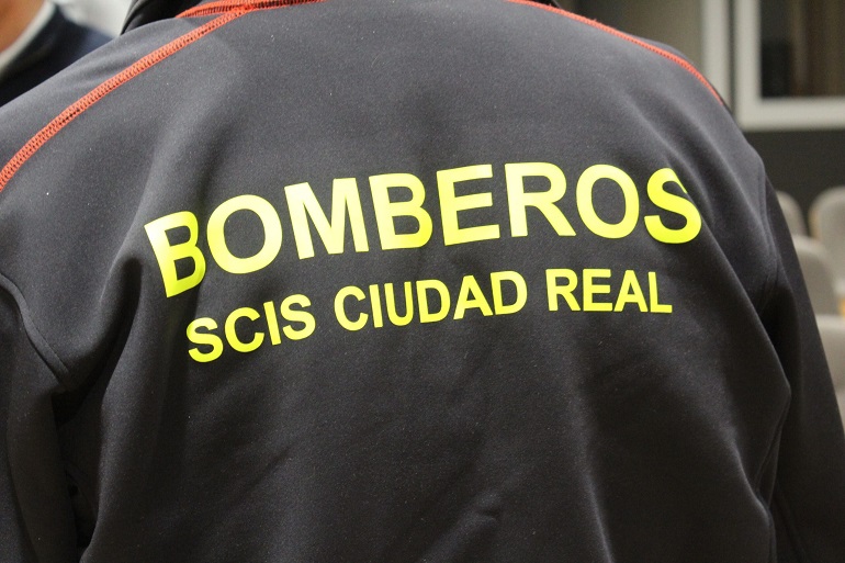 Tragedia en Carrión de Calatrava Un incendio en una residencia de mayores deja un fallecido y obliga al desalojo de 96 personas