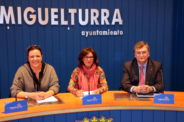 Miguelturra El Ayuntamiento firma un contrato con la empresa Eulen para Servicio de Ayuda a Domicilio