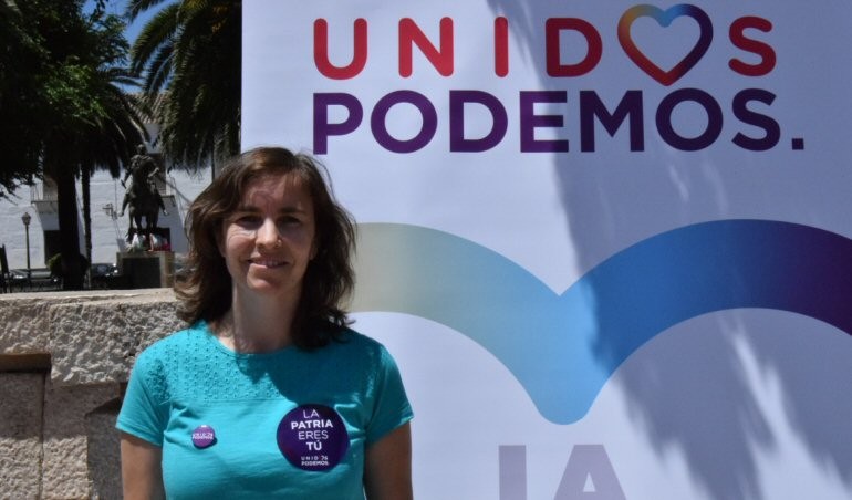 Entrevista-a...-Ana-Belén-Jiménez-candidata-al-congreso-por-Unidos-Podemos-Venimos-a-barrer-la-corrupción-y-a-levantar-las-alfombras-770x452