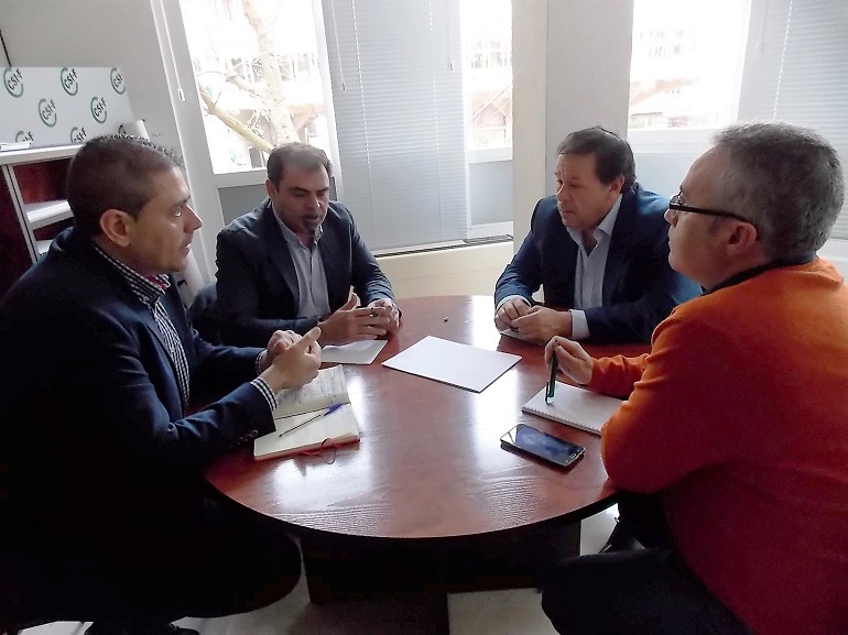 Ciudad Real El PSOE se reune con el sindicato de funcionarios CSIF, para conocer de primera mano las reivindicaciones de los funcionares de la provincia
