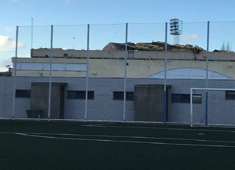 Ciudad Real El temporal de ayer tarde ocasionó desperfectos de importancia en el Polideportivo Rey Juan Carlos