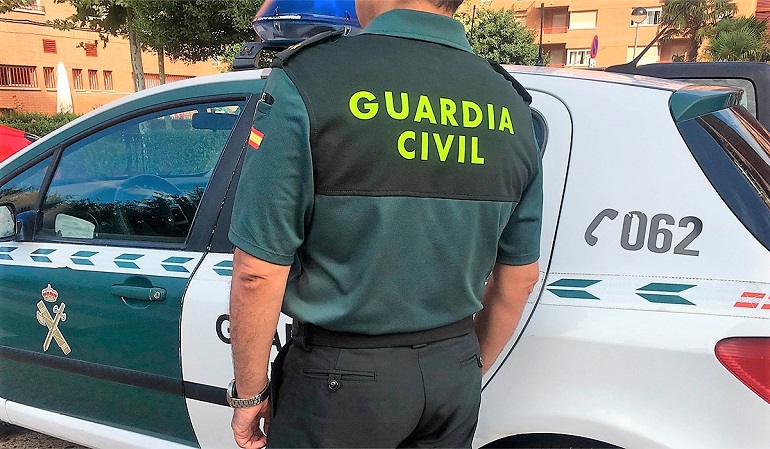 La Guardia Civil detiene a dos vecinos de Daimiel como presuntos autores en domicilios e interiores de vehículos
