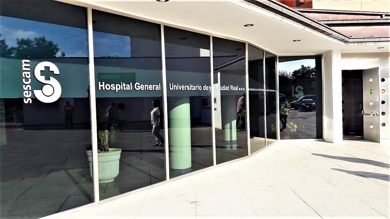 Ciudad Real Concentración en el Hospital General Universitario para reclamar la creación de una Unidad de Cirugía Plástica y Reparadora