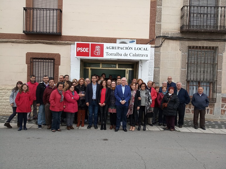 Caballero inaugura la Casa del Pueblo del PSOE de Torralba de Calatrava deseando que sea la bandera que acoja a todos los torralbeños y torralbeñas