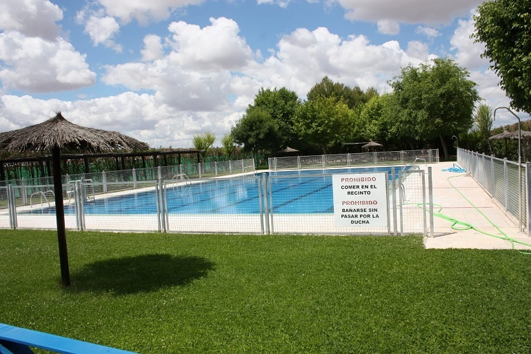 Torralba de Calatrava El PSOE lamenta que el equipo de gobierno haya ocultado a la población la presencia de heces en la piscina municipal