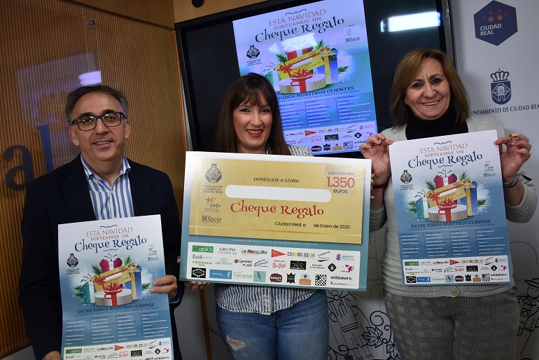 Ciudad Real Vuelve la campaña La Alfombra Azul para incentivar las compras en el pequeño comercio de la capital