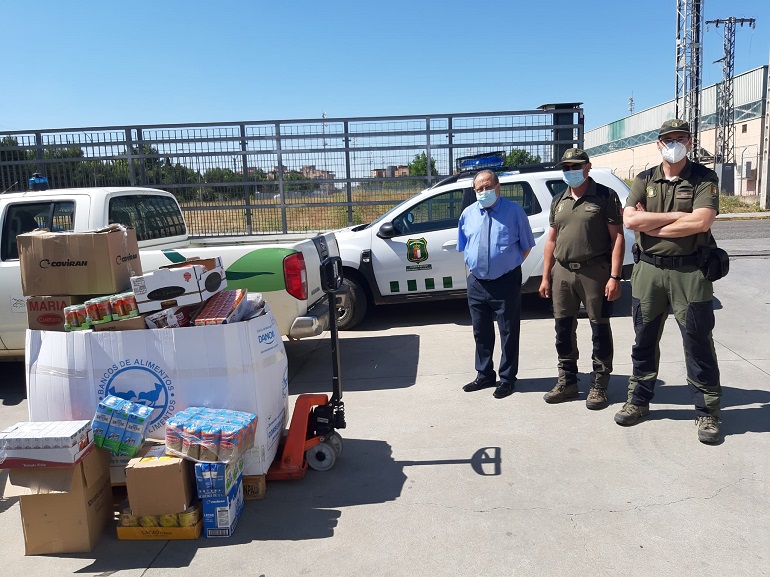Ciudad Real Agentes forestales y medioambientales de toda España recaudan 580 kilos de alimentos para las familias de la provincia