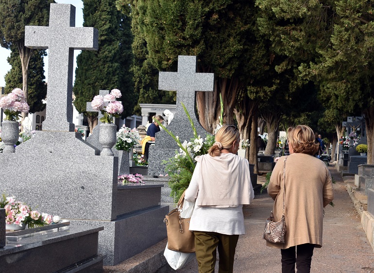 Ciudad Real El Cementerio Municipal retoma su horario habitual sin limitaciones de visitas pero con medidas de protección