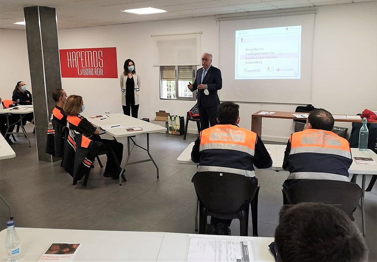 El Gobierno de Castilla-La Mancha celebra en Ciudad Real un curso sobre el uso del desfibrilador para voluntarios de Protección Civil