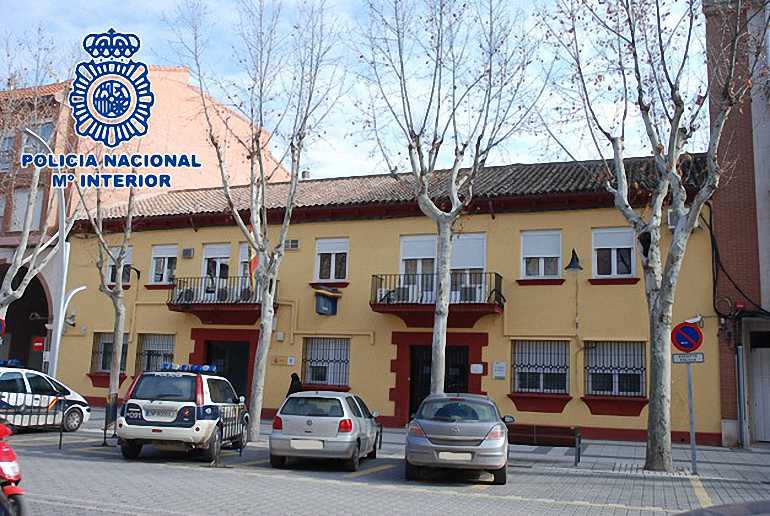 Alcázar de San Juan La Policía Nacional recibe formación de Cruz Roja sobre atención de emergencias sanitarias y uso de desfibriladores semiatuomáticos (DESA)