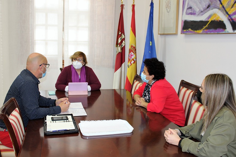 El Gobierno de Castilla-La Mancha y el Ayuntamiento de Corral de Calatrava aúnan esfuerzos para poner en marcha un Centro de Mayores