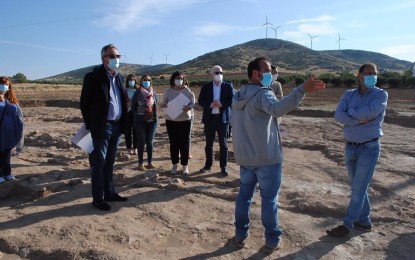 Valdepeñas: La nueva rotonda de El Peral se traslada 250 metros tras el hallazgo de restos arqueológicos de una villa y una bodega romana