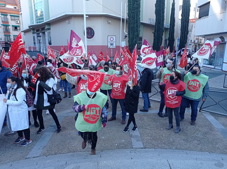 Las trabajadoras del servicio de Ayuda a Domicilio protagonizan una marcha en Ciudad Real para exigir condiciones dignas