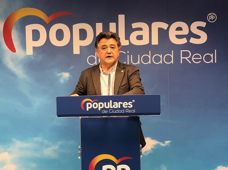Sierra pone en valor la propuesta de Paco Núñez de una bajada generalizada de impuestos para contrarrestar el estancamiento y la inflación