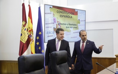 Las Cortes regionales celebran el Día de la Constitución con un acto institucional, puertas abiertas e iluminación de la fachada con la bandera