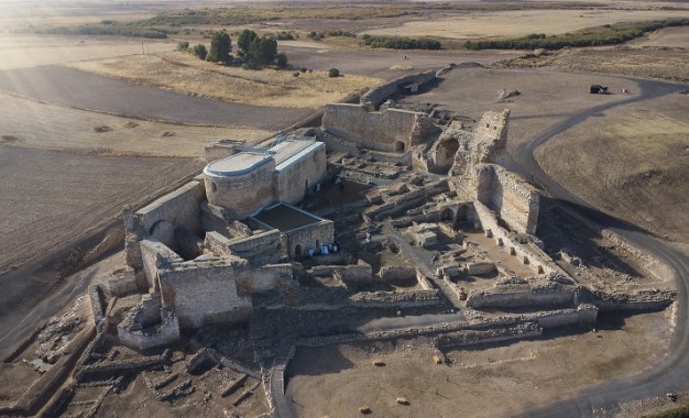 El Gobierno de Castilla-La Mancha acometerá obras de rehabilitación y consolidación en los yacimientos de Calatrava la Vieja y Alarcos