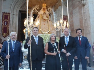 Multitudinaria procesión de la Virgen del Prado en el día de la Octava