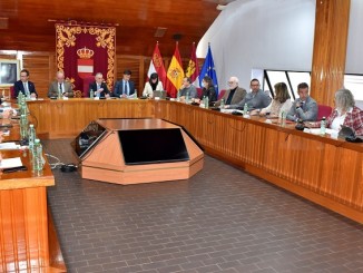 Puertollano redactará un nueva ordenanza de absentismo escolar y renovara el Rom y la regulación de terrazas