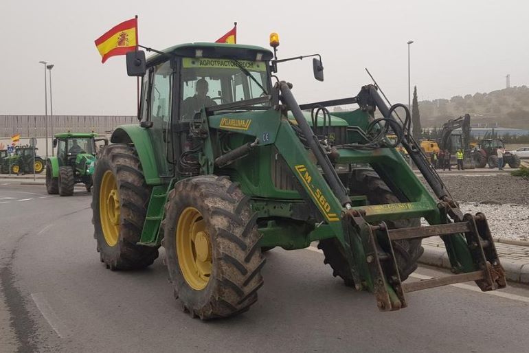 Protesta agraria en Ciudad Real Los tractores se movilizan para denunciar la crisis en el campo