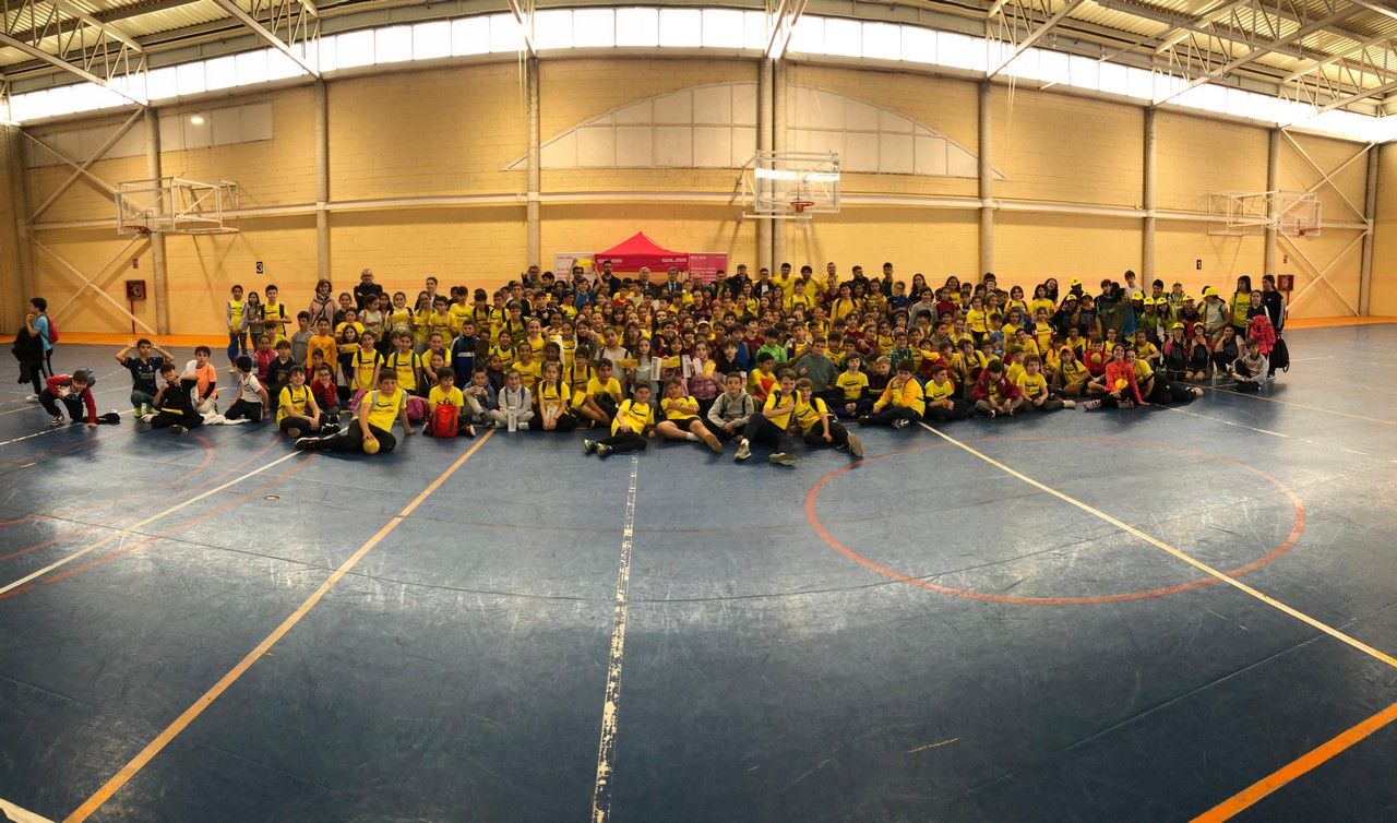 Más de 400 escolares participan en una nueva concentración de la Liga Intercolegios Seguros Soliss de balonmano