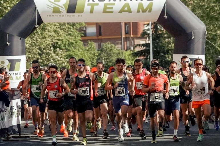 Éxito rotundo en la XI Legua Urbana Atleet-Running Team Ciudad de Puertollano Más de 350 atletas compiten en las calles de la ciudad