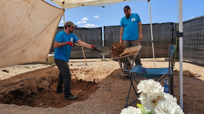 Comienzan las exhumaciones de cinco nuevas fosas comunes en el cementerio de Manzanares