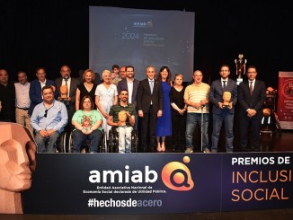 Fran Lara, UCLM, Cadena Cope y la empresa HGL, premiados en la Gala Amiab de Puertollano