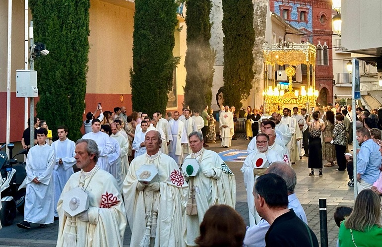 Multitudinaria celebración de Corpus Christi en Ciudad Real Fé, tradición y solemnidad en las calles engalanadas