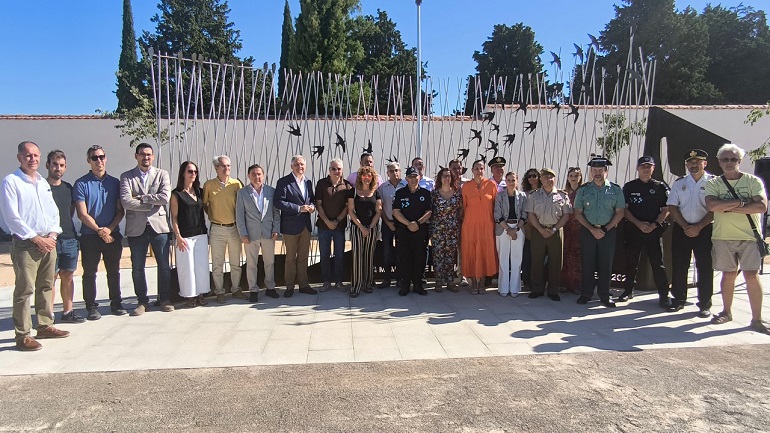 Ciudad Real rinde un emotivo homenaje a las víctimas del COVID-19 y a los héroes de la pandemia con la inauguración de un parque conmemorativo