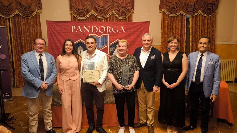 José Fernando Buitrón y Miguel Muñoz de Morales destacados con los premios Gastronomía y tradición y Pañuelo de Yerbas de la Pandorga 2024