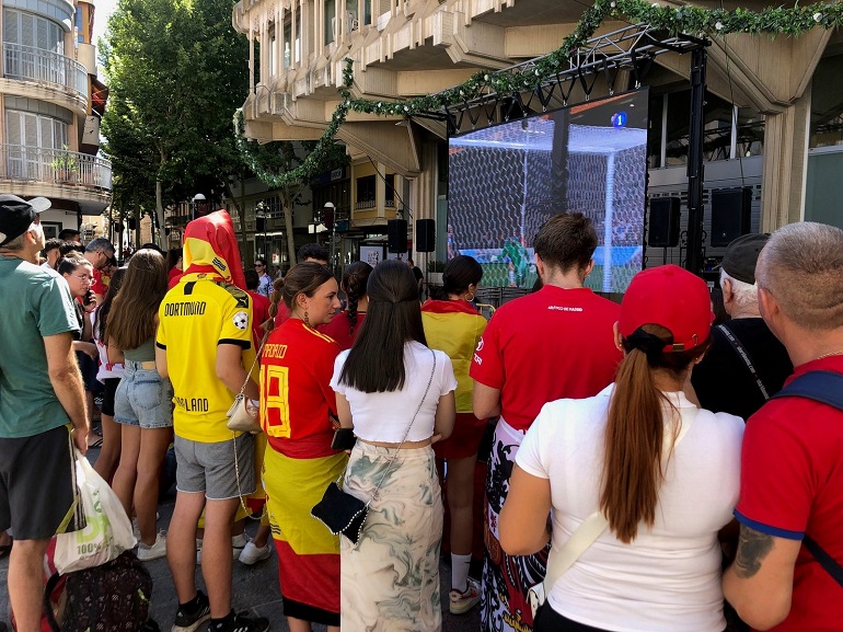 La Eurocopa se vive en las terrazas! El Ayuntamiento de Ciudad Real autoriza poner pantallas para disfrutar los partidos al aire libre