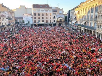 Más de 5.000 aficionados abarrotaron la Plaza Mayor de Ciudad Real en una fiesta desenfrenada por el triunfo de España en la Eurocopa 2024