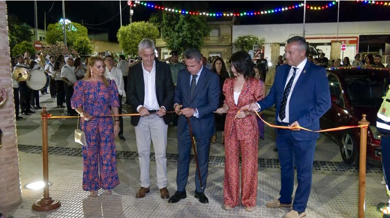 Adrián Fernández inaugura las Fiestas de Santa Cruz de Mudela reafirmando el compromiso de la Diputación con el desarrollo local