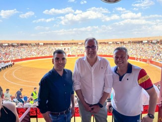 Adrián Fernández reafirma el compromiso de la Diputación de Ciudad Real con el sector taurino en el histórico festejo de la Feria de Almagro