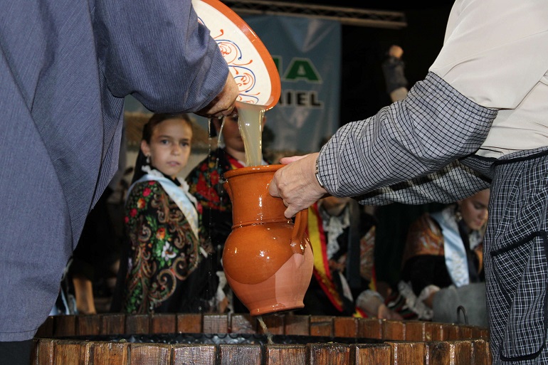 Inicio de la Fiesta de la Vendimia 2024 en Daimiel Gastronomía, tradición y modernización