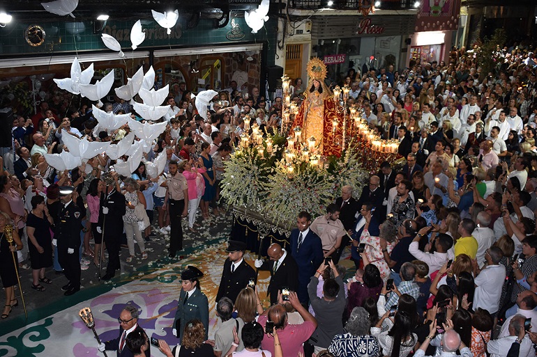 Multitudinaria procesión de la Virgen de Gracia en Puertollano Una celebración inolvidable en su día grande