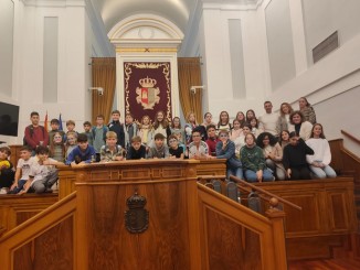 El Colegio Cervantes de Santa Cruz de Mudela lleva la voz de Ciudad Real a las Cortes de Castilla-La Mancha en el Día Internacional del Niño