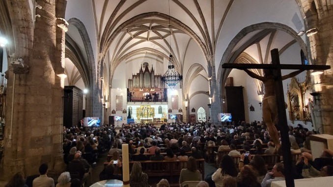 Manuel Blanco y Daniel Oyarzábal deslumbran en Daimiel en un concierto benéfico inolvidable