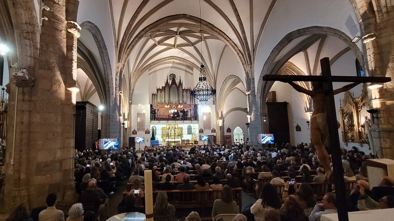 Manuel Blanco y Daniel Oyarzábal deslumbran en Daimiel en un concierto benéfico inolvidable