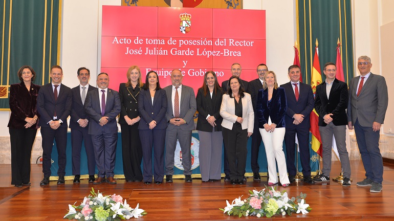 Julián Garde asume el rectorado de la UCLM Nueva estructura de gobierno y retos para 2025