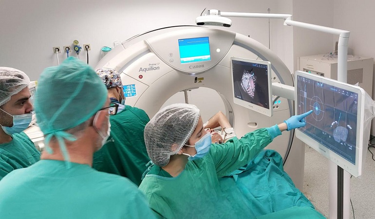 Pioneros en cirugía hepática El Hospital de Ciudad Real realiza una nueva técnica que reduce a la mitad el tiempo de quirófano